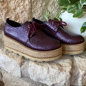 Platform Oxfords, burgundy faux snake skin